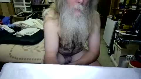 Snapshot of danagm chatting on 11.05.25 Dana online show from 11.05.25