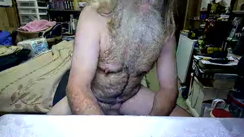 Snapshot of danagm chatting on 11.23.25 Dana online show from 11.23.25