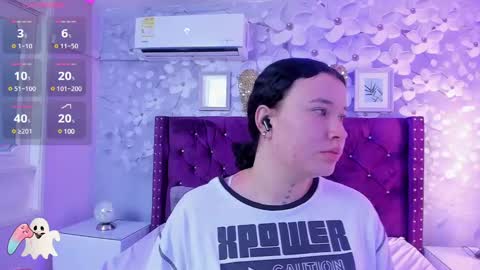 Snapshot of danee_19 chatting on 03.05.25 Daniela online show from 03.05.25