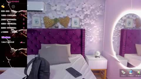 Snapshot of danee_19 chatting on 03.08.25 Daniela online show from 03.08.25