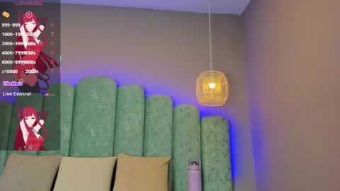 Snapshot of danee_19 chatting on 12.16.25 Daniela online show from 12.16.25