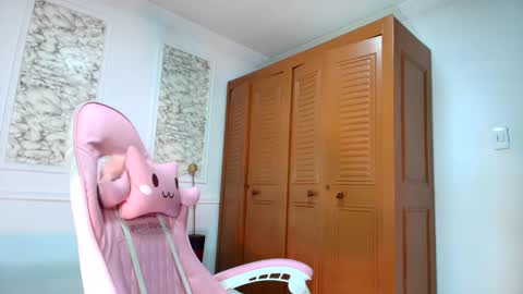 Snapshot of danellahouston chatting on 11.05.25 Danella Houston online show from 11.05.25