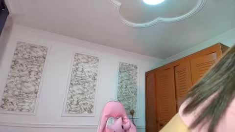 Snapshot of danellahouston chatting on 12.05.25 Danella Houston online show from 12.05.25