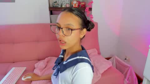 Snapshot of danessacronin chatting on 02.18.26 Danesa online show from 02.18.26