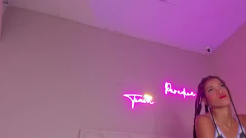 Snapshot of dani_skinny_ chatting on 09.15.25 Hi I am Dani online show from 09.15.25