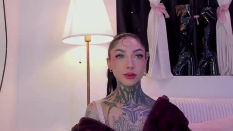 Dani online show from 12.14.25