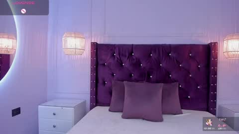 Snapshot of dani_velvet chatting on 09.14.25 online show from 09.14.25