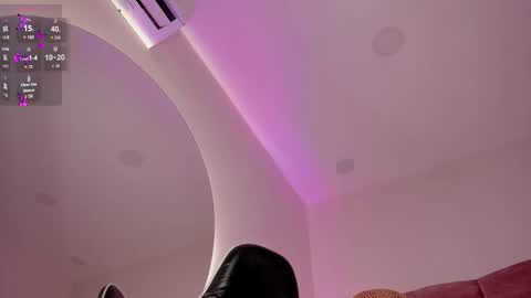 Snapshot of dani_velvet chatting on 11.13.25 online show from 11.13.25