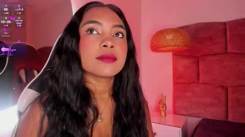 Snapshot of dani_velvet chatting on 12.14.25 online show from 12.14.25