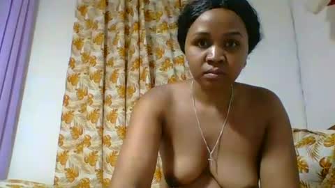 danie80704 online show from 12.04.25