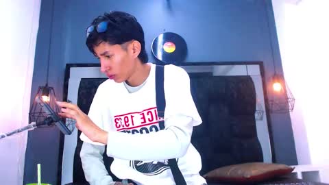 Daniel Delux  online show from 11.25.25