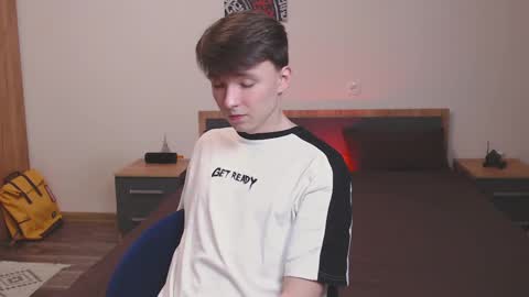 Snapshot of daniel_isaak chatting on 03.01.25 Daniel Jerry online show from 03.01.25