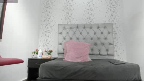 Snapshot of daniela_extasis chatting on 11.14.25 daniela_extasis online show from 11.14.25