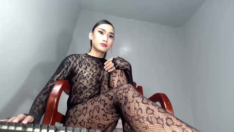 daniela_pedersen online show from 02.06.26