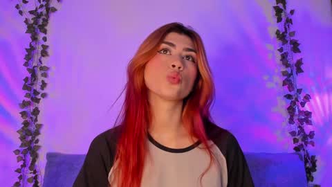 Snapshot of daniela_saenz1 chatting on 12.07.24 Dani Saenz online show from 12.07.24