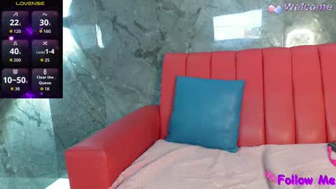 Snapshot of danielaa_a chatting on 11.13.25 Daniela online show from 11.13.25