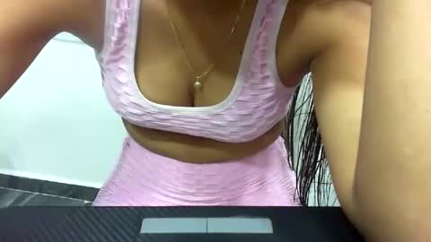 danielaa_foxx online show from 02.05.26