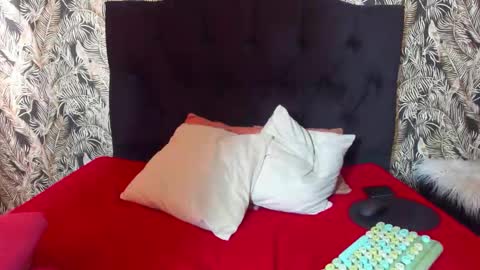 danielamonroe online show from 11.18.25