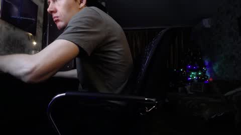 Snapshot of danielgraysoon chatting on 01.13.25 Daniel Grayson online show from 01.13.25