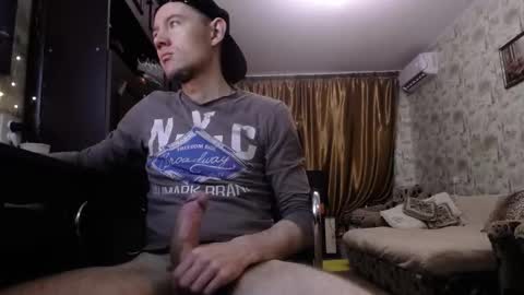 Snapshot of danielgraysoon chatting on 11.11.25 Daniel Grayson online show from 11.11.25