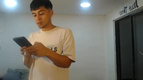 Snapshot of danielitopapii chatting on 10.28.25 danielitopapii online show from 10.28.25