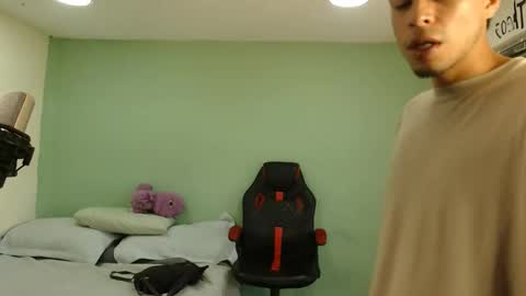 Snapshot of danielitopapii chatting on 01.14.26 danielitopapii online show from 01.14.26