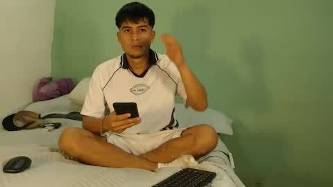 Snapshot of danielitopapii chatting on 01.15.26 danielitopapii online show from 01.15.26