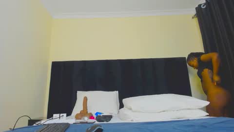 danielle_rock online show from 10.14.25