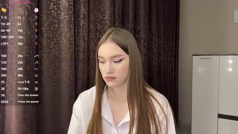 Trisha wanna play  Meow online show from 05.03.26