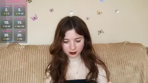 Snapshot of daniellevaulet chatting on 05.12.26 Mia online show from 05.12.26