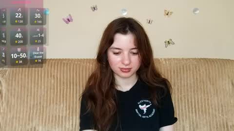 Snapshot of daniellevaulet chatting on 05.14.26 Mia online show from 05.14.26