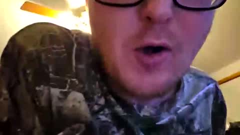 Snapshot of danielp_mod_cb chatting on 04.02.26 Daniel y. online show from 04.02.26