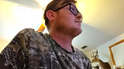 Snapshot of danielp_mod_cb chatting on 04.03.26 Daniel y. online show from 04.03.26