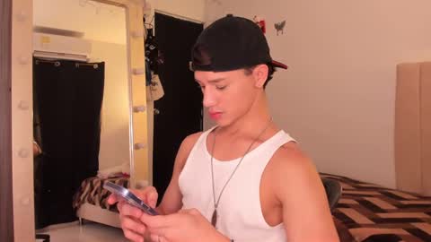 Daniels Cruz online show from 02.21.25