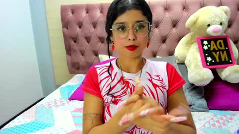 Snapshot of daniibelluci chatting on 01.24.25 DaniiBelluci online show from 01.24.25