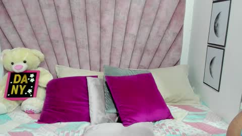 DaniiBelluci  online show from 03.20.26