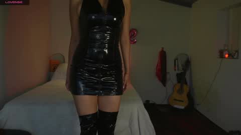 danalle .. online show from 12.06.24