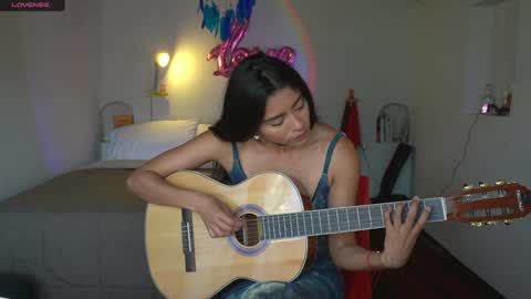 danalle .. online show from 12.24.24