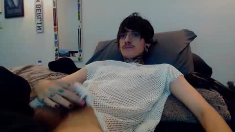 danii online show from 10.28.25