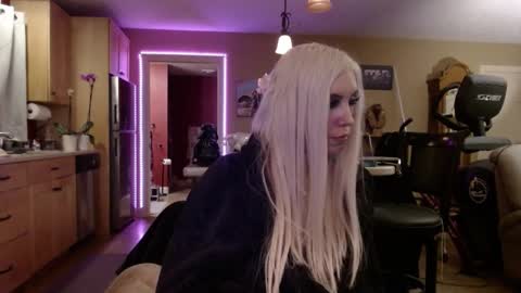 Snapshot of danikawhite69 chatting on 12.19.24 DanikaWhite69 online show from 12.19.24