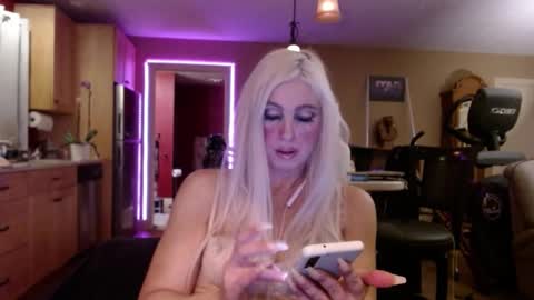 Snapshot of danikawhite69 chatting on 01.08.25 DanikaWhite69 online show from 01.08.25