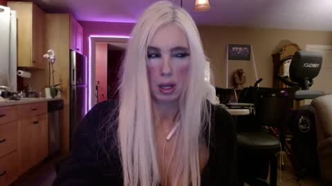 Snapshot of danikawhite69 chatting on 01.12.25 DanikaWhite69 online show from 01.12.25