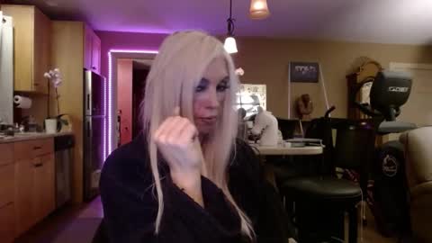 Snapshot of danikawhite69 chatting on 01.21.25 DanikaWhite69 online show from 01.21.25