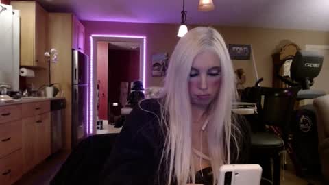 Snapshot of danikawhite69 chatting on 01.27.25 DanikaWhite69 online show from 01.27.25