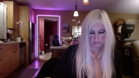 Snapshot of danikawhite69 chatting on 01.28.25 DanikaWhite69 online show from 01.28.25