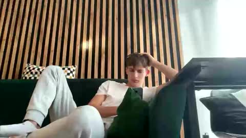 danio hot online show from 12.17.25