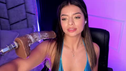 Snapshot of daniphoenixx chatting on 01.25.25 Dani Phonenix online show from 01.25.25