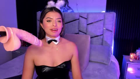 Snapshot of daniphoenixx chatting on 01.28.25 Dani Phonenix online show from 01.28.25