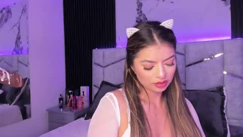 Snapshot of daniphoenixx chatting on 03.06.25 Dani Phonenix online show from 03.06.25