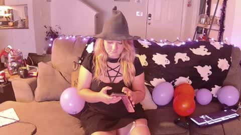 Dani And Daddy online show from 10.12.25
